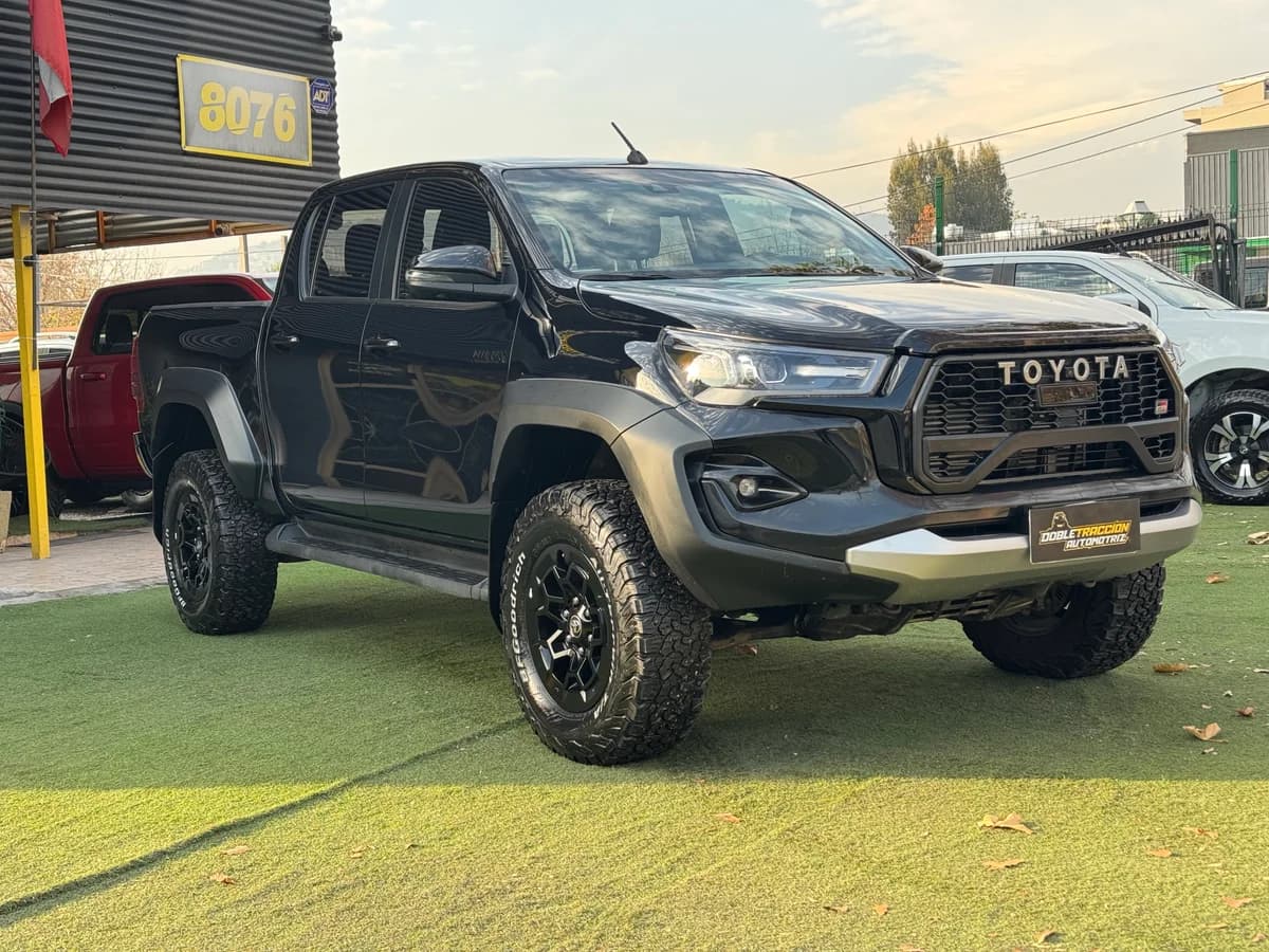 TOYOTA HILUX GR 2.8 GR 2025 - Imagen 1