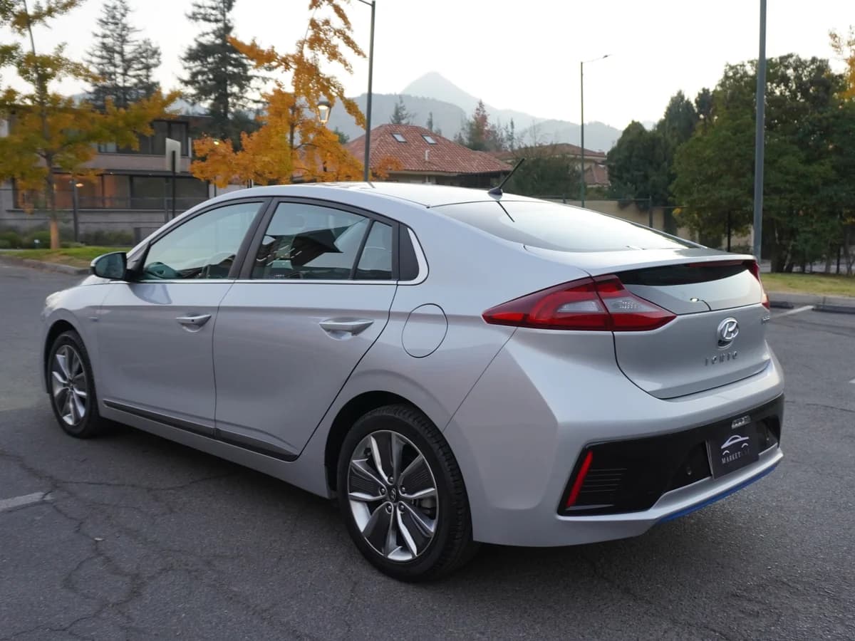 HYUNDAI IONIQ 1.6 GDI HÍBRIDO AE 2020 - Imagen 7