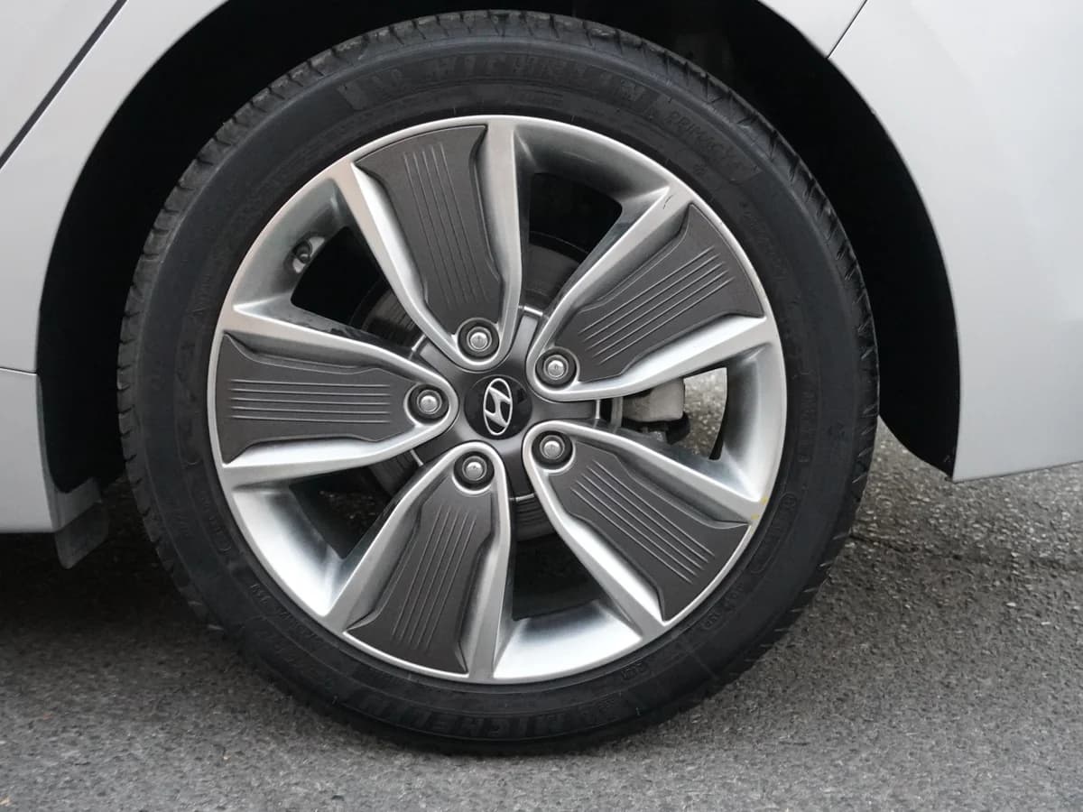 HYUNDAI IONIQ 1.6 GDI HÍBRIDO AE 2020 - Imagen 15