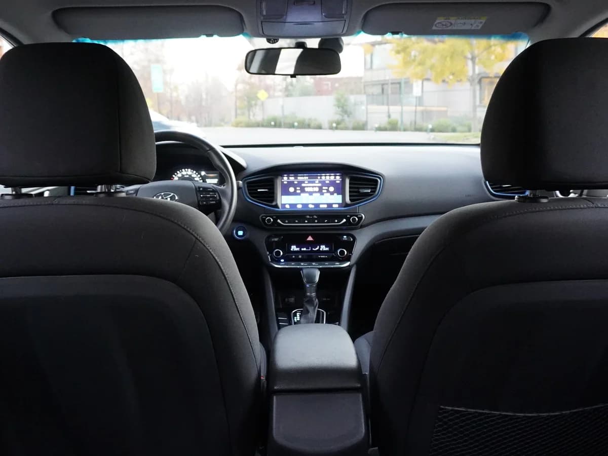 HYUNDAI IONIQ 1.6 GDI HÍBRIDO AE 2020 - Imagen 17