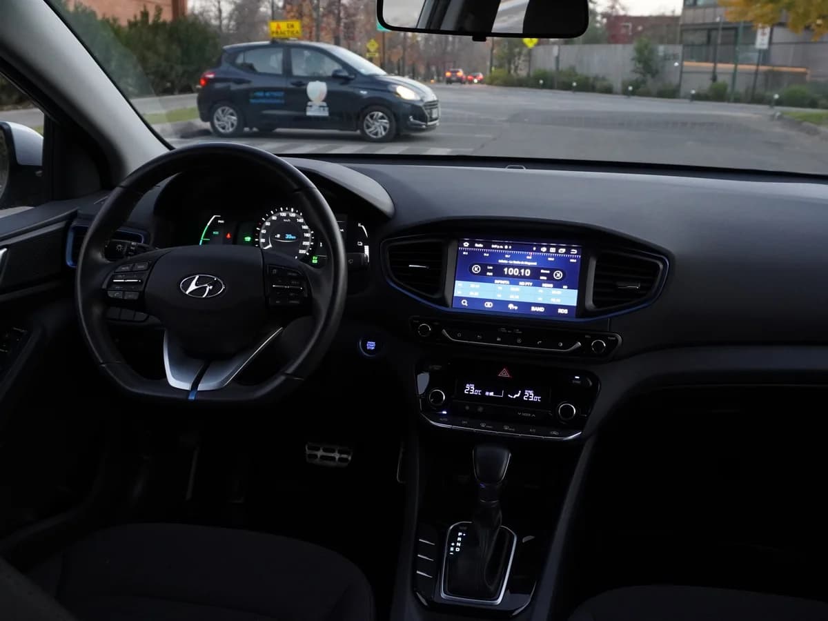 HYUNDAI IONIQ 1.6 GDI HÍBRIDO AE 2020 - Imagen 18