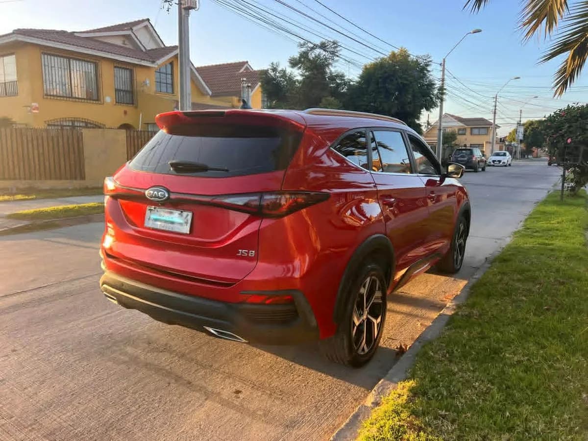 JAC JS8 LUXURY 1.5 AT 2024 - Imagen 5