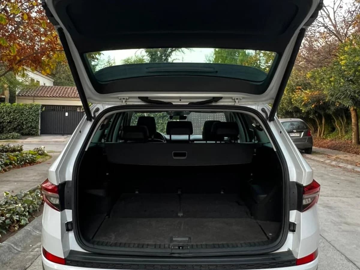 SKODA KODIAQ 2.0L TSI 4x4 180HP AT DSG STYLE . 2024 - Imagen 10
