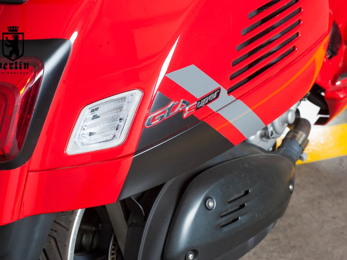 VESPA GTS 300 CC 2.5 SDX TT MT DIESEL 4X4 2025 - Imagen 11