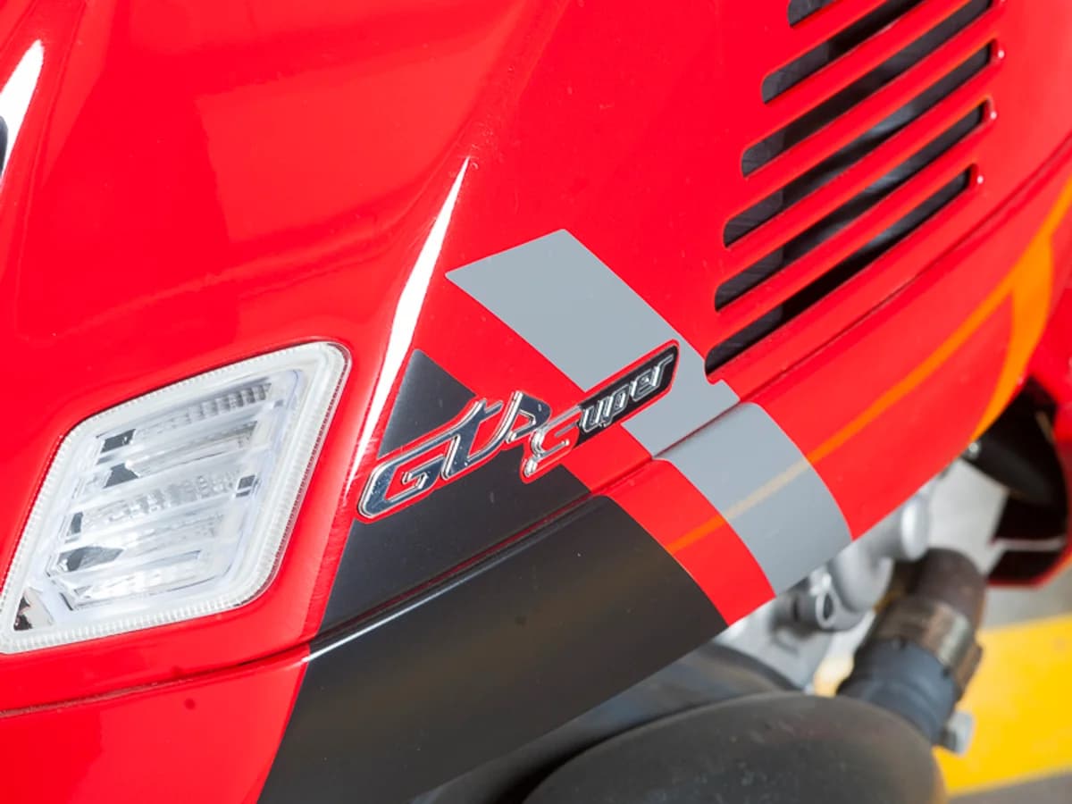 VESPA GTS 300 CC 2.5 SDX TT MT DIESEL 4X4 2025 - Imagen 12