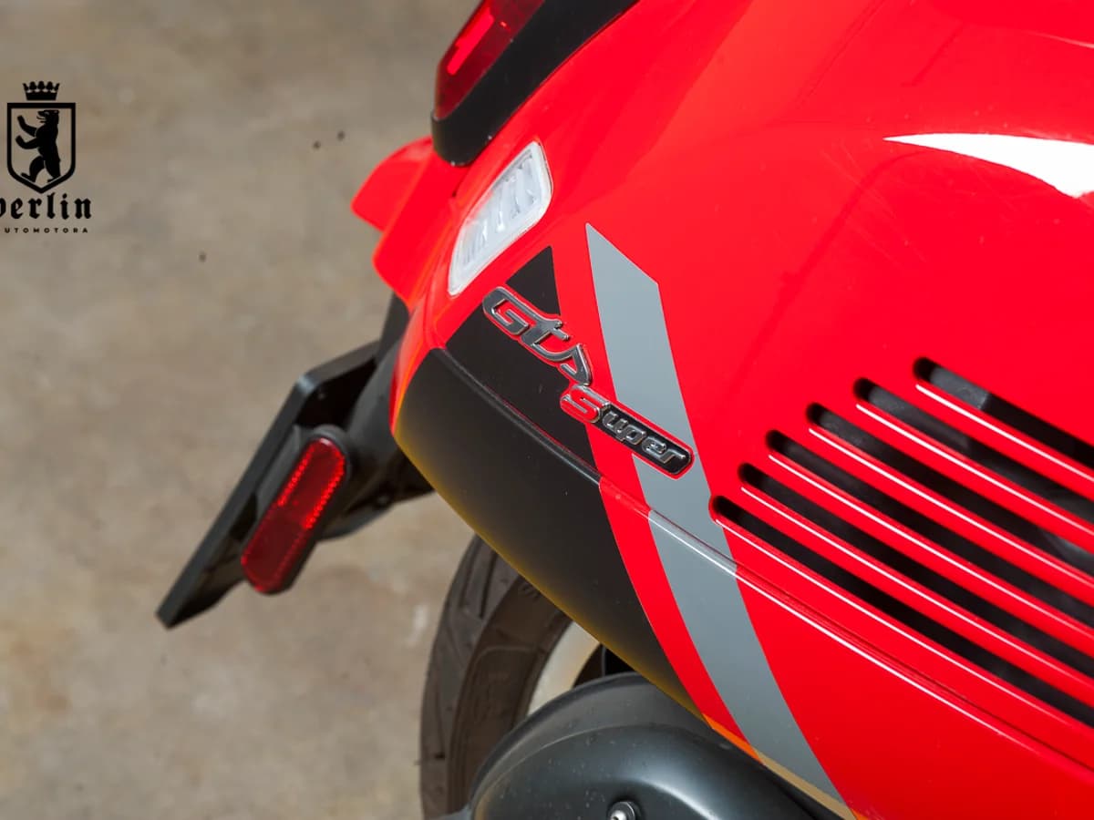 VESPA GTS 300 CC 2.5 SDX TT MT DIESEL 4X4 2025 - Imagen 16
