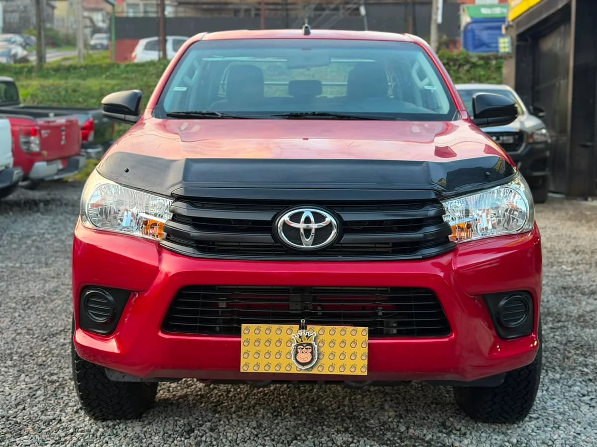 TOYOTA HILUX D CAB DX 4X4 2.4 DCAB MT 4X4 2.4 2023 - Imagen 2