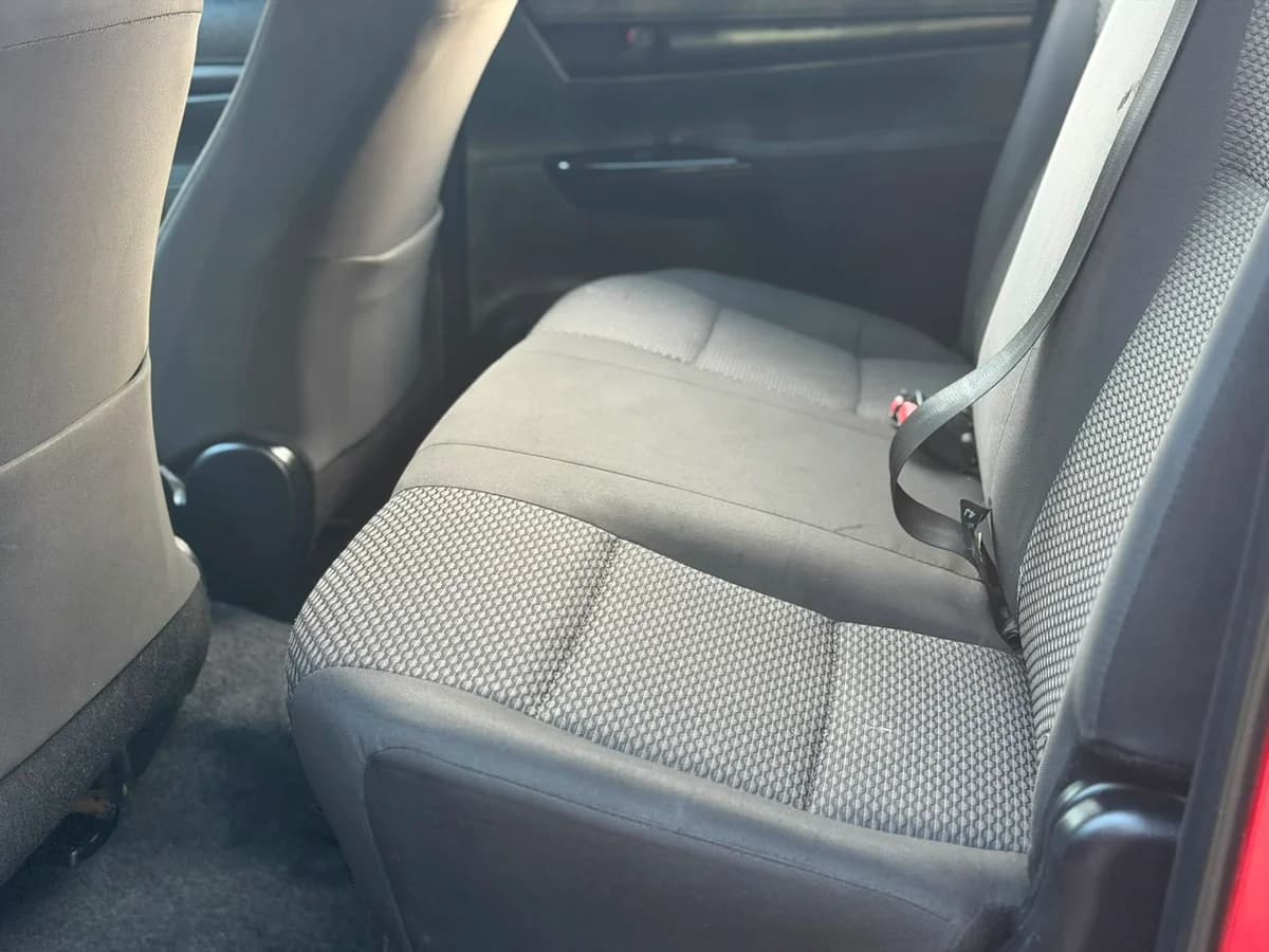 TOYOTA HILUX D CAB DX 4X4 2.4 DCAB MT 4X4 2.4 2023 - Imagen 15