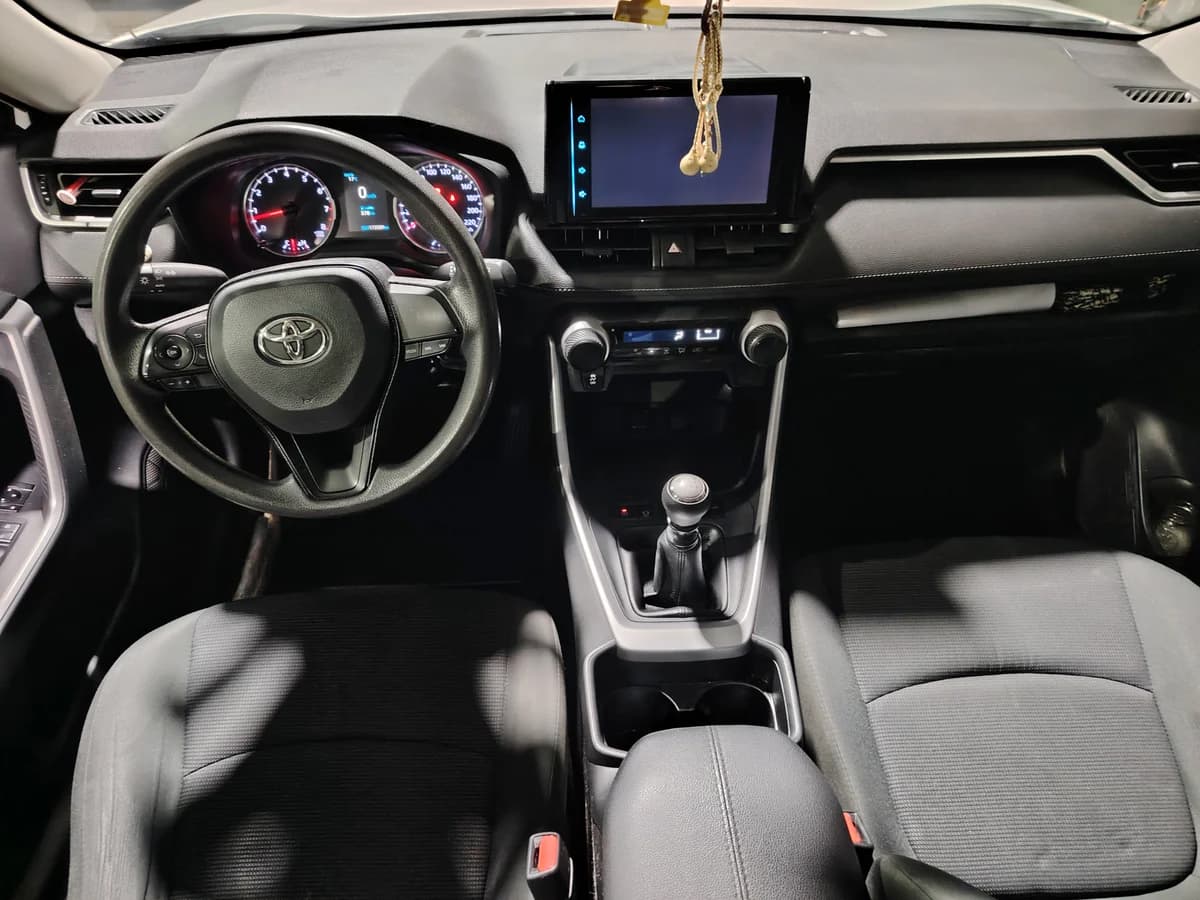 TOYOTA RAV 4 2.0 2.0 4x2 MT 2020 - Imagen 17