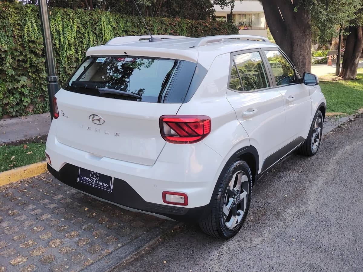 HYUNDAI Venue 1.6 QX PLUS 4X2 MT 5P 2024 - Imagen 9
