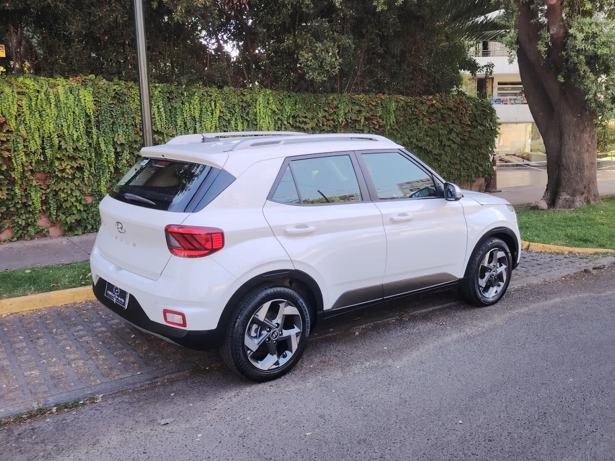 HYUNDAI Venue 1.6 QX PLUS 4X2 MT 5P 2024 - Imagen 11