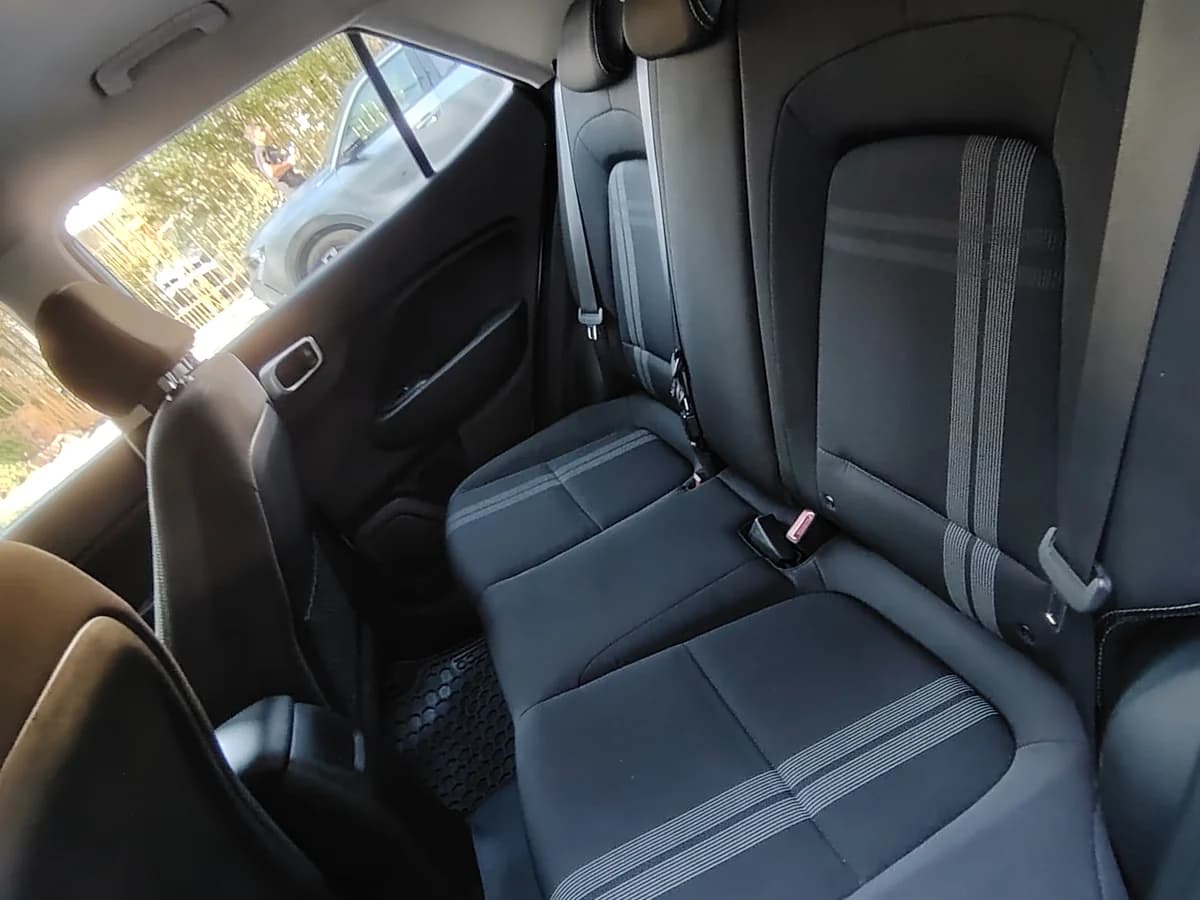 HYUNDAI Venue 1.6 QX PLUS 4X2 MT 5P 2024 - Imagen 20