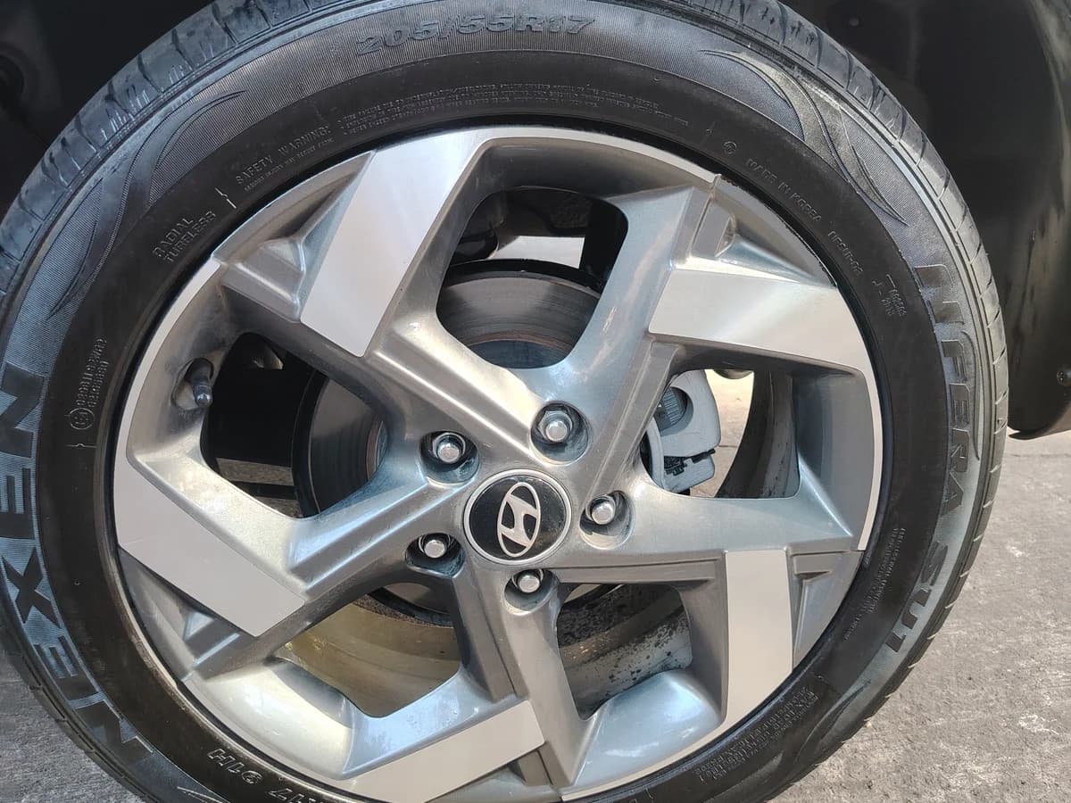 HYUNDAI Venue 1.6 QX PLUS 4X2 MT 5P 2024 - Imagen 22