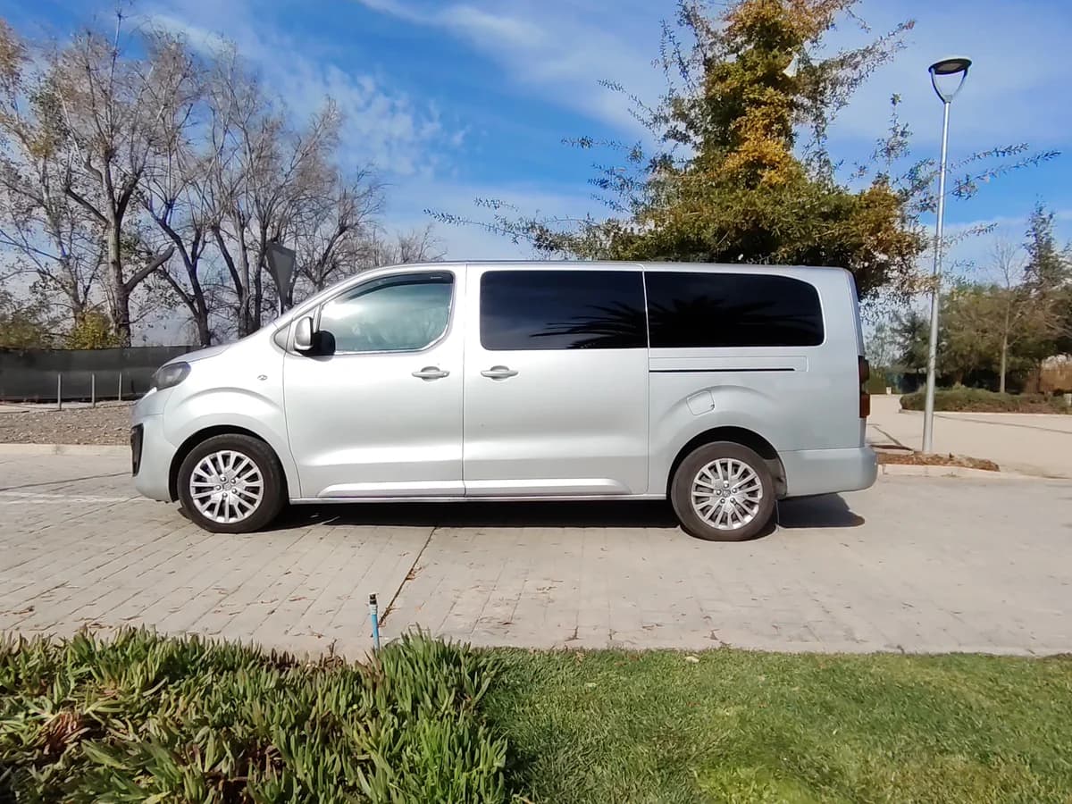 PEUGEOT Traveller BLUEHDI 2019 - Imagen 4