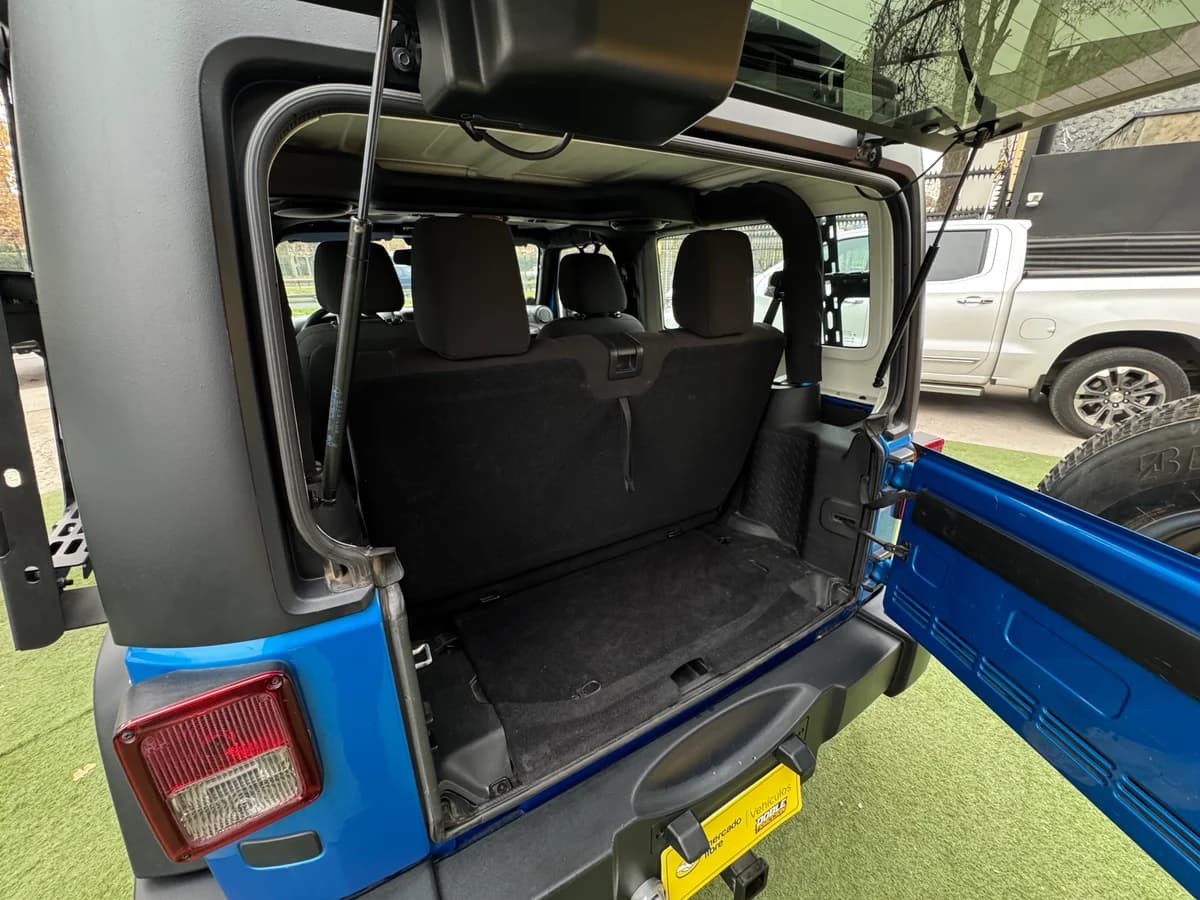 JEEP WRANGLER SPORT 2.8 AUT CRD 2015 - Imagen 16