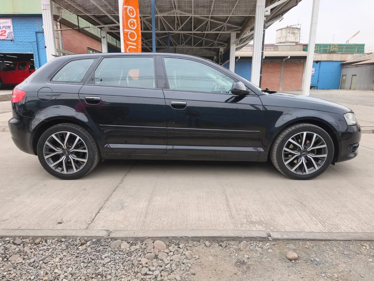 AUDI A3 1.8 T SPORTBACK 4X2 MT 5P 2012 - Imagen 2