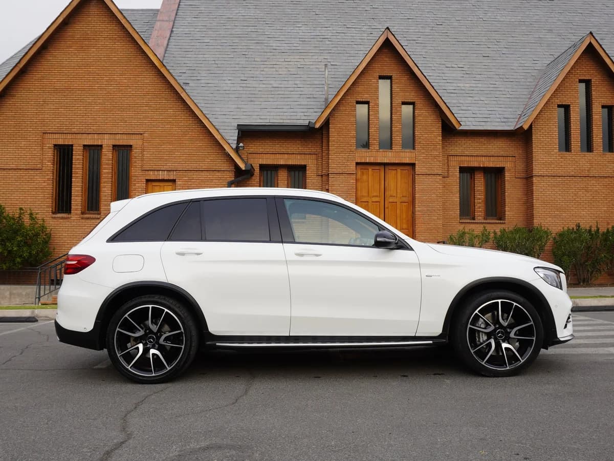 MERCEDES BENZ GLC 43 AMG 3.0 4Matic AMG 3.0 V6 Twin Turbo 4WD AT 5P 2018 - Imagen 4