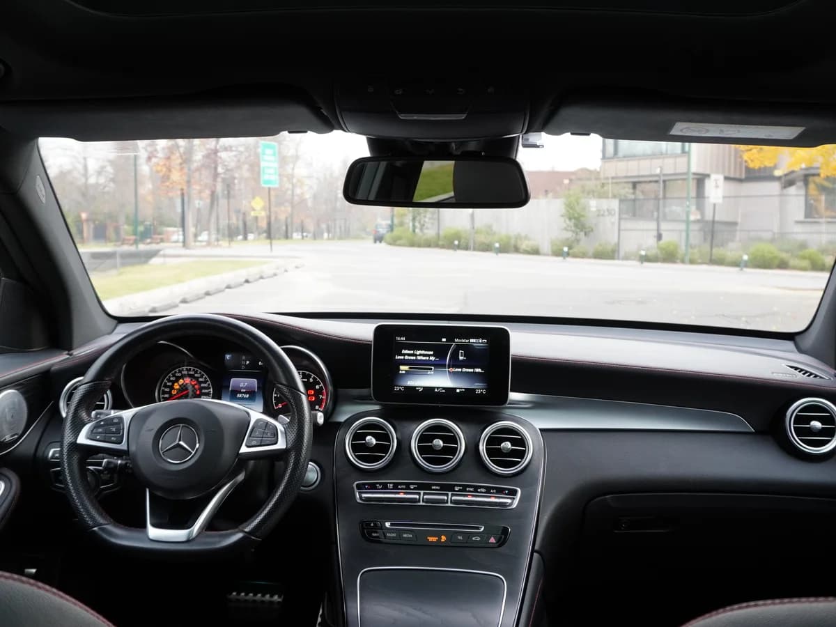 MERCEDES BENZ GLC 43 AMG 3.0 4Matic AMG 3.0 V6 Twin Turbo 4WD AT 5P 2018 - Imagen 19
