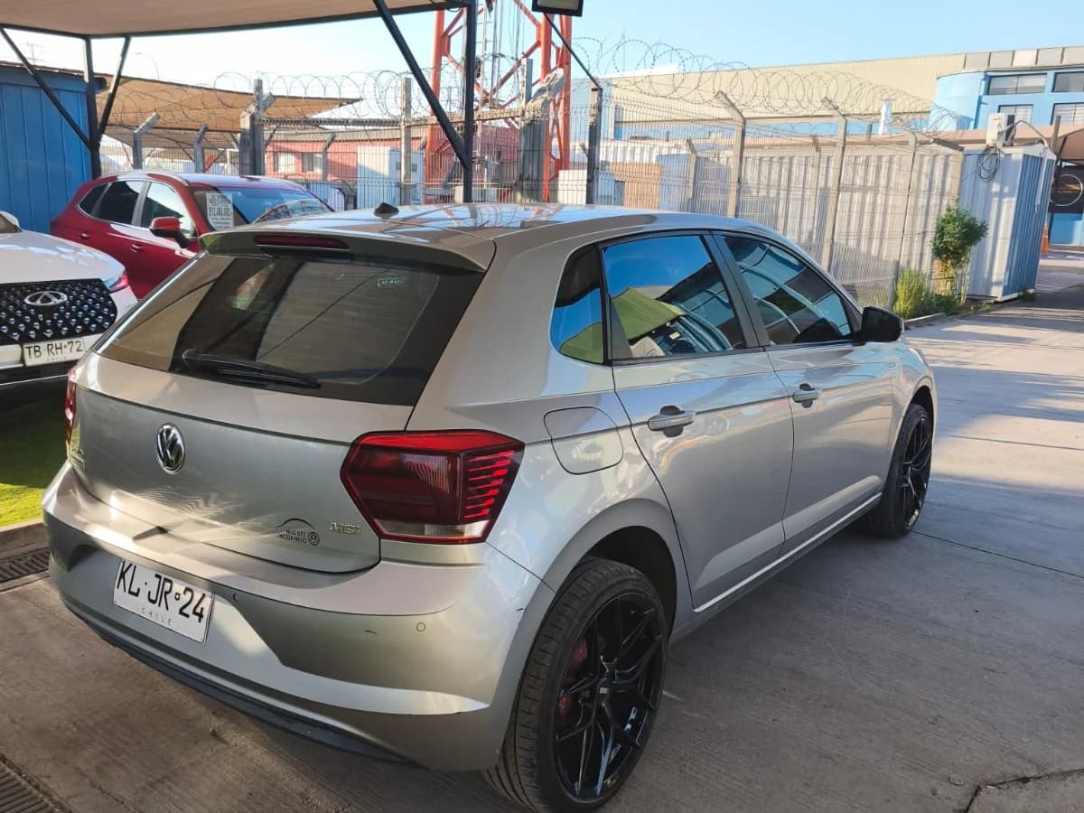VOLKSWAGEN POLO 1.6 CONFORTLINE 4X2 MT 4P 2018 - Imagen 3