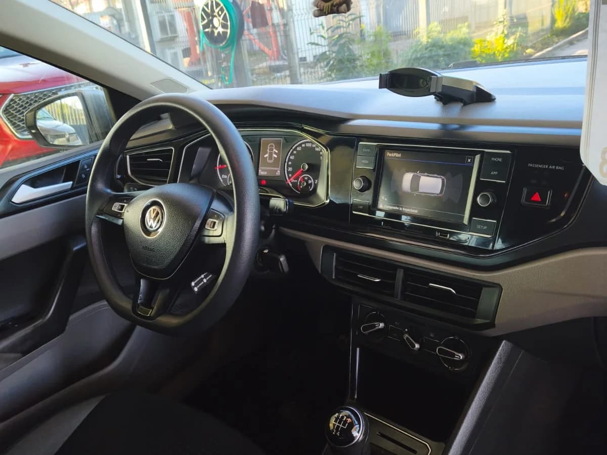 VOLKSWAGEN POLO 1.6 CONFORTLINE 4X2 MT 4P 2018 - Imagen 4
