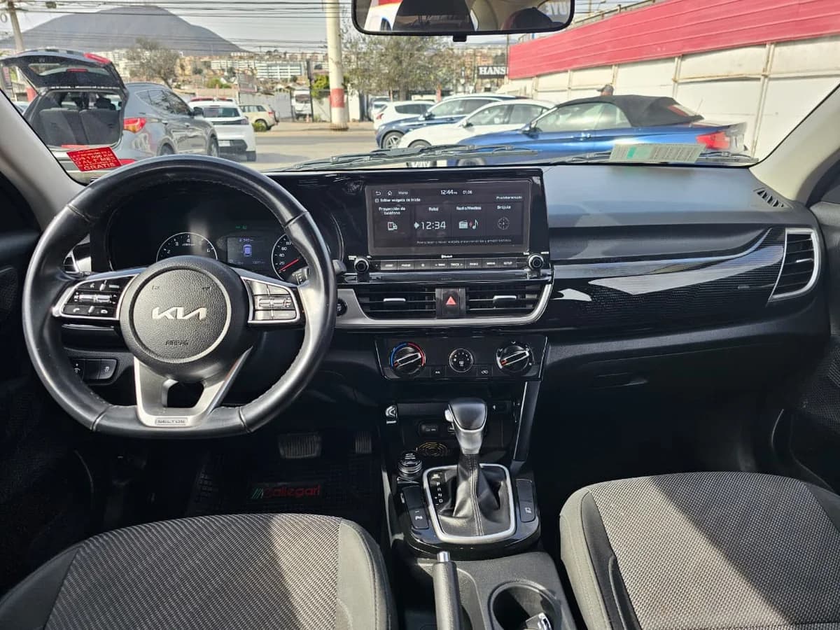 KIA SELTOS MPI 1.6 AUT at 2022 - Imagen 9