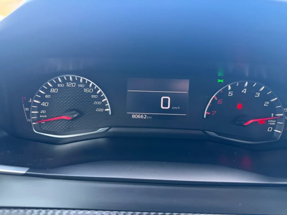 PEUGEOT 208 PURE TECH 1.2 ACTIVE 1.2 2022 - Imagen 9