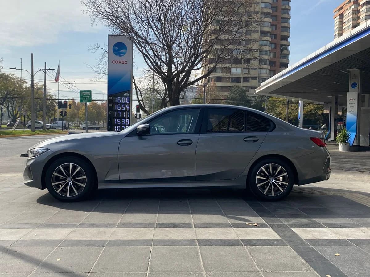 BMW 320I Urban 2023 - Imagen 4