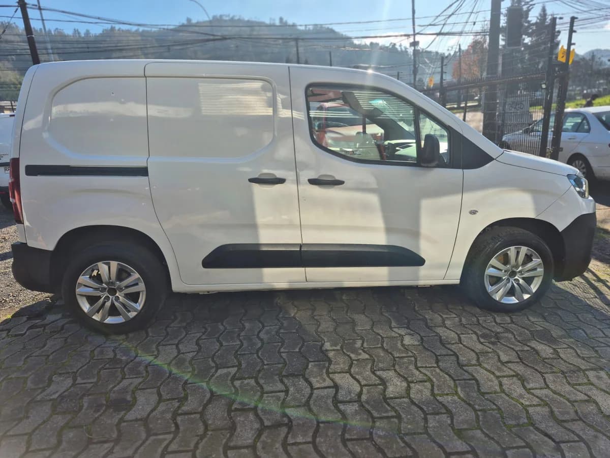 CITROEN Berlingo 1.6 HDI 92CV FURGÓN 2021 - Imagen 11