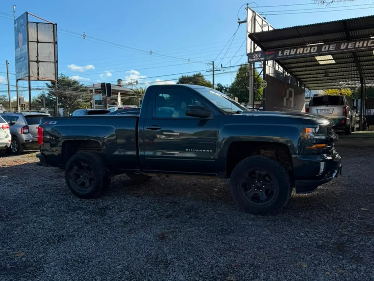 CHEVROLET SILVERADO LT RC 4WD 5.3 5.3 V8 2019 - Imagen 3