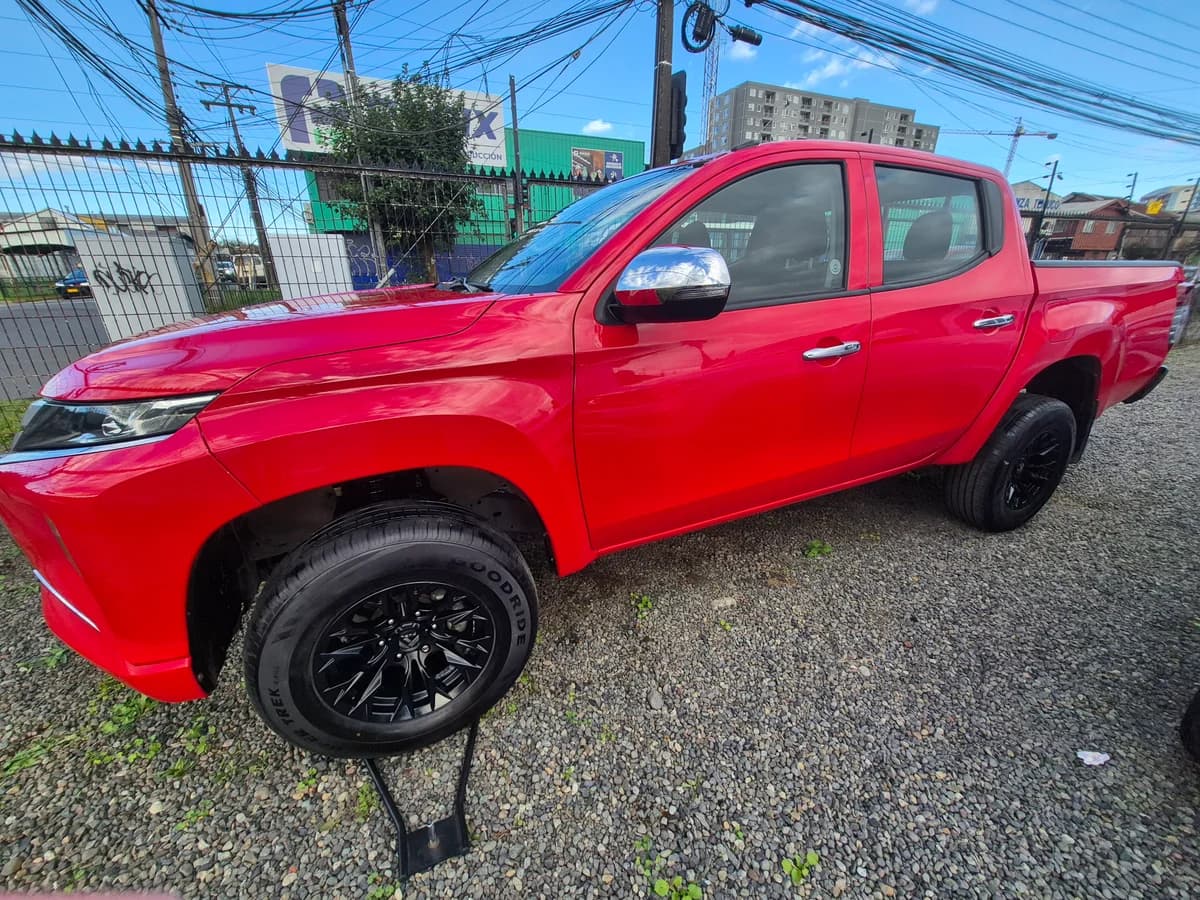 MITSUBISHI L200 KATANA CR 2.4 2.4 2022 - Imagen 3