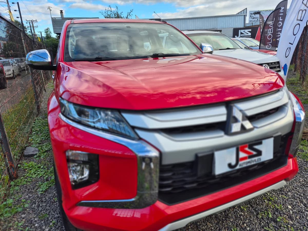 MITSUBISHI L200 KATANA CR 2.4 2.4 2022 - Imagen 2