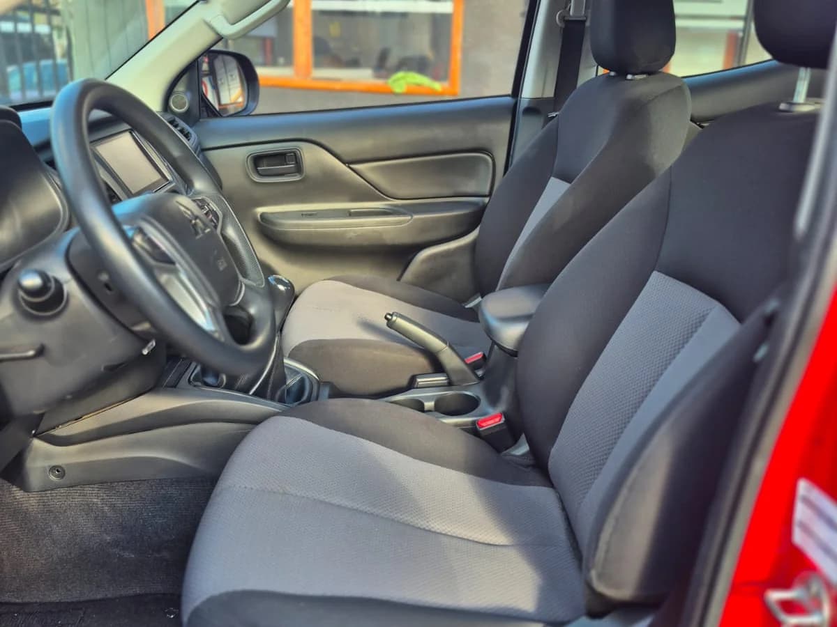 MITSUBISHI L200 KATANA CR 2.4 2.4 2022 - Imagen 13