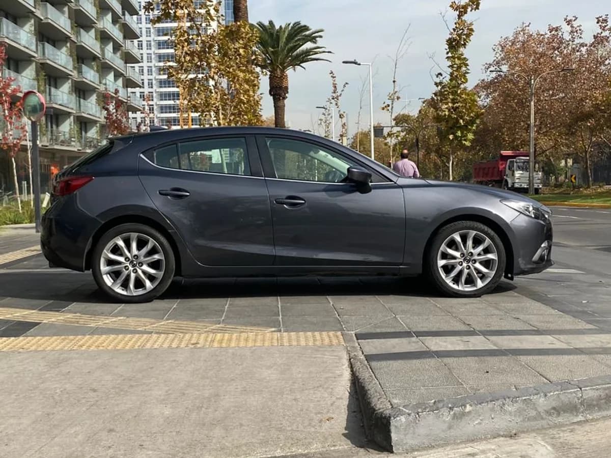 MAZDA 3 GT Sport 2.5 Skyactiv-G BOSE 2026 - Imagen 6