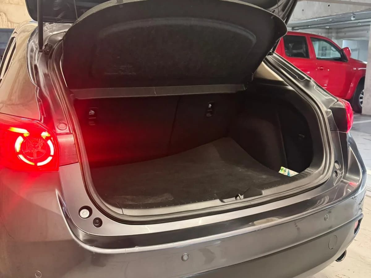 MAZDA 3 GT Sport 2.5 Skyactiv-G BOSE 2026 - Imagen 13