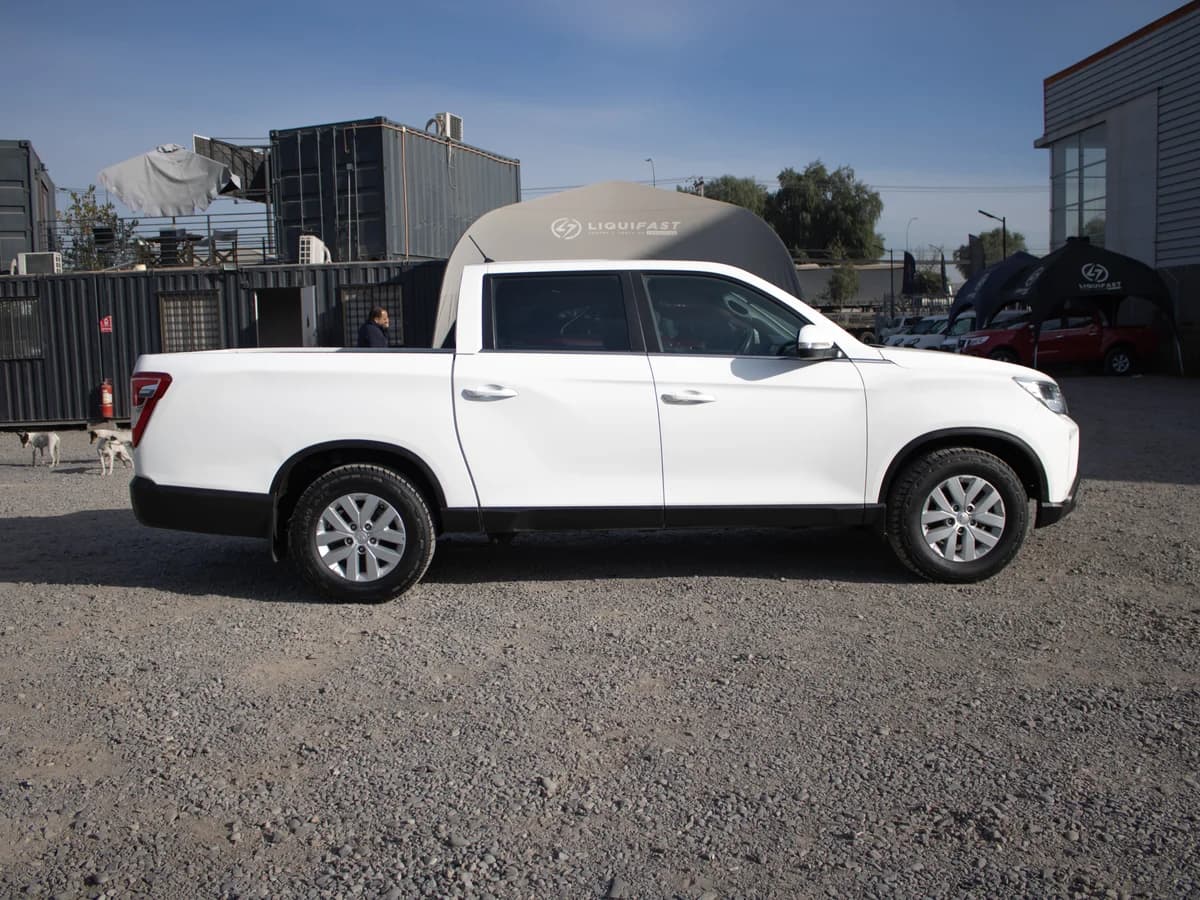 SSANGYONG MUSSO GRAND 2.2 4x2 2023 - Imagen 6
