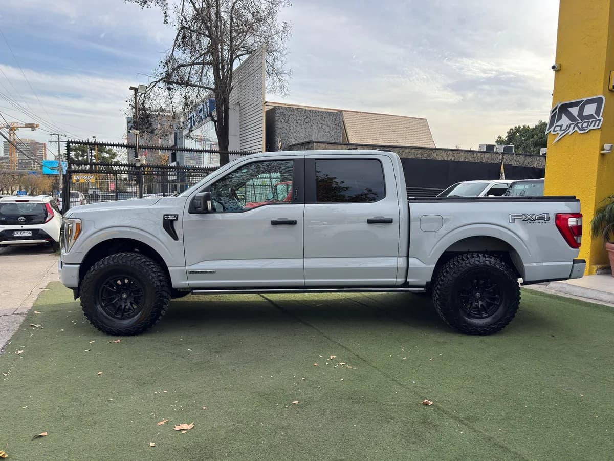 FORD F150 PLATINUM ECOBOOST 3.5 AUT FHEV 2024 - Imagen 4