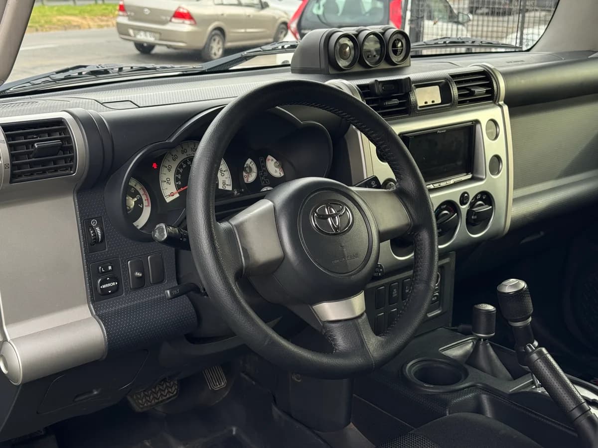 TOYOTA FJ CRUISER LIMITED 4X4 4.0 AUT 4.0 V6 2008 - Imagen 14