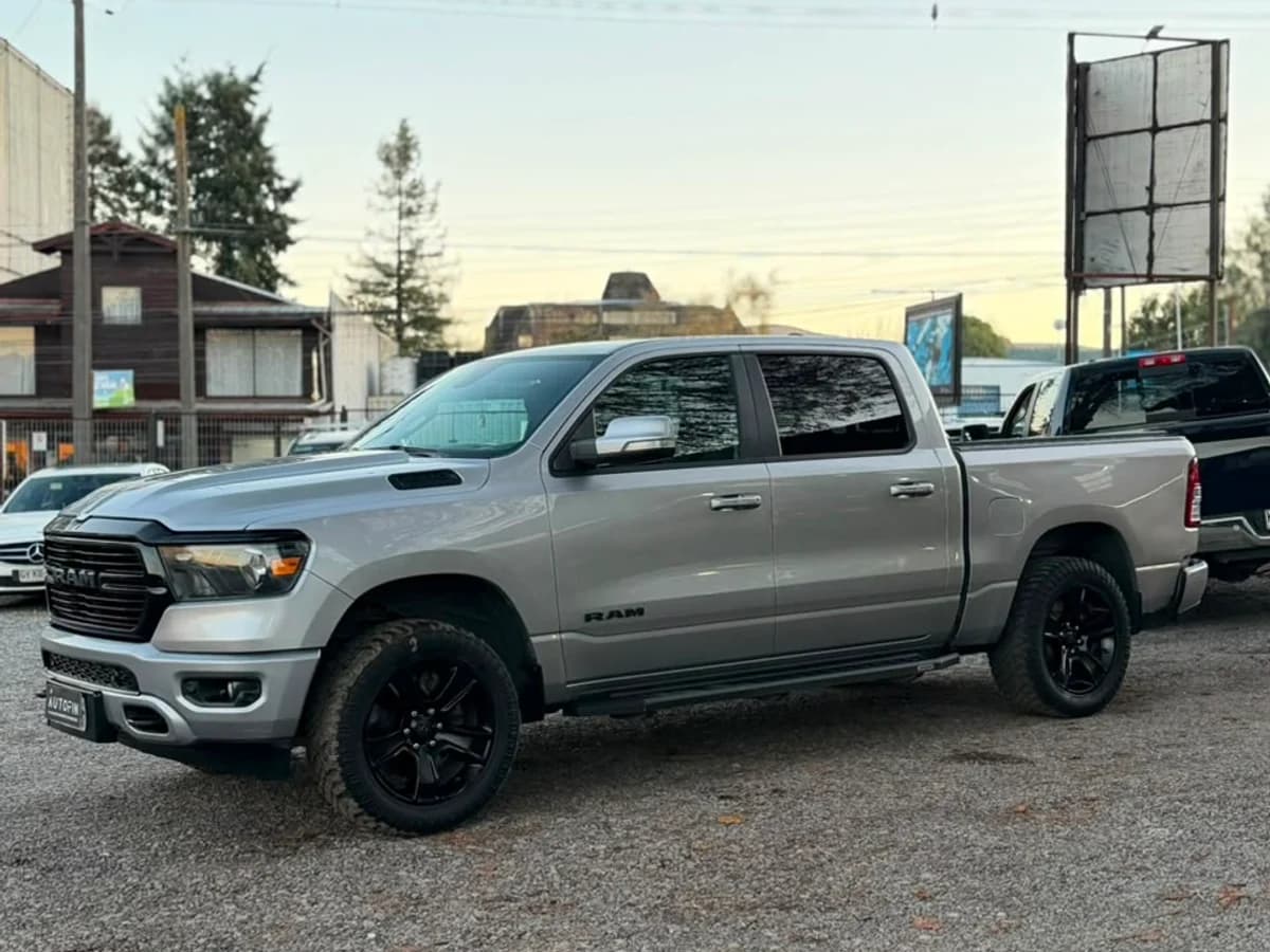 RAM 1500 3.6 3.6 4X4 QUAD CAB DOB. CAB. AT 4P 2020 - Imagen 2