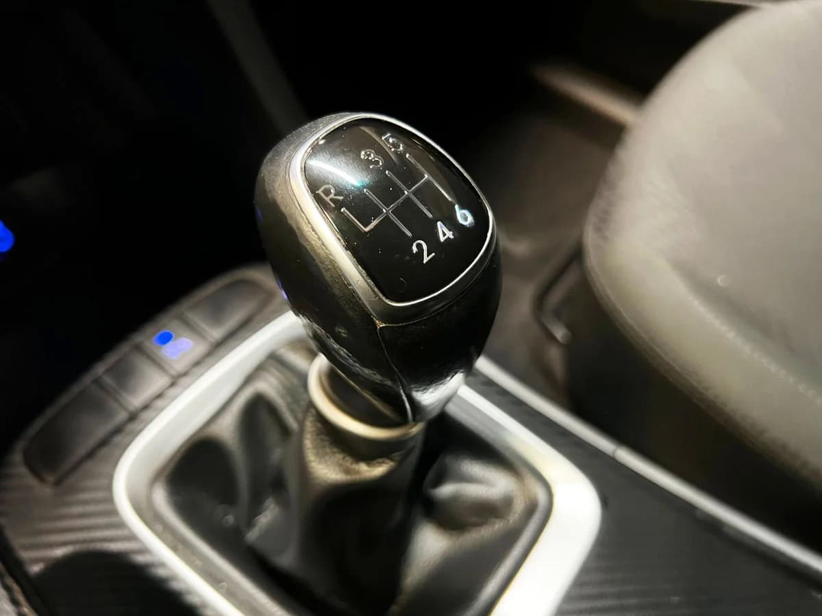HYUNDAI Santa Fe DIESEL 2.2 MT 2018 - Imagen 17
