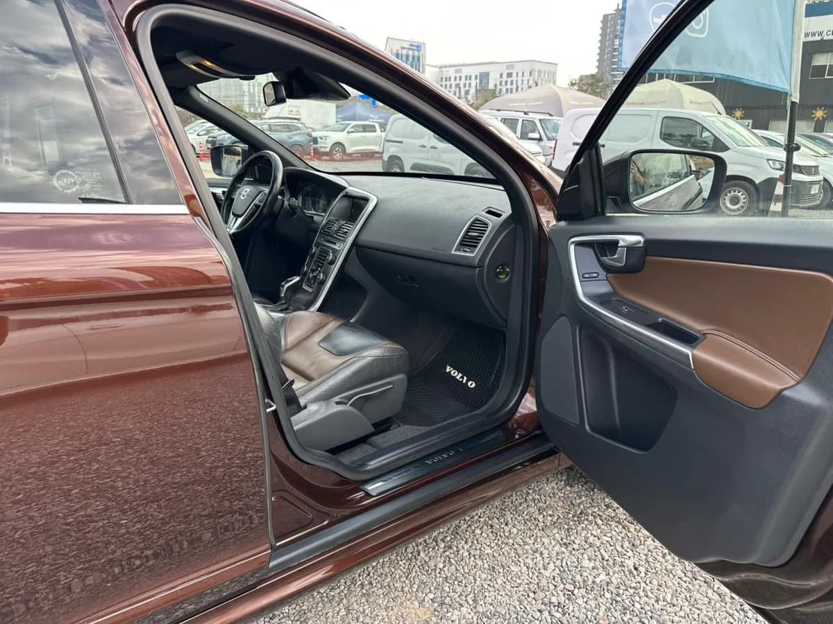 VOLVO XC60 2.0 T5 PLUS AUT LIMITED 2.0 T5 PLUS AUT LIMITED 2015 - Imagen 5