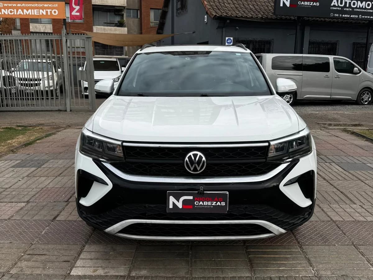 VOLKSWAGEN TAOS TSI 1.4 AT . 2023 - Imagen 2