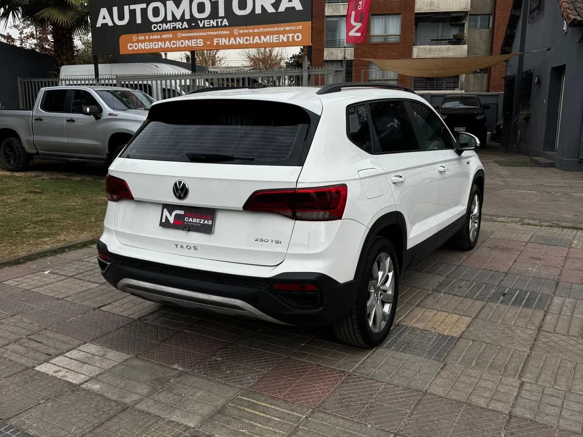 VOLKSWAGEN TAOS TSI 1.4 AT . 2023 - Imagen 8