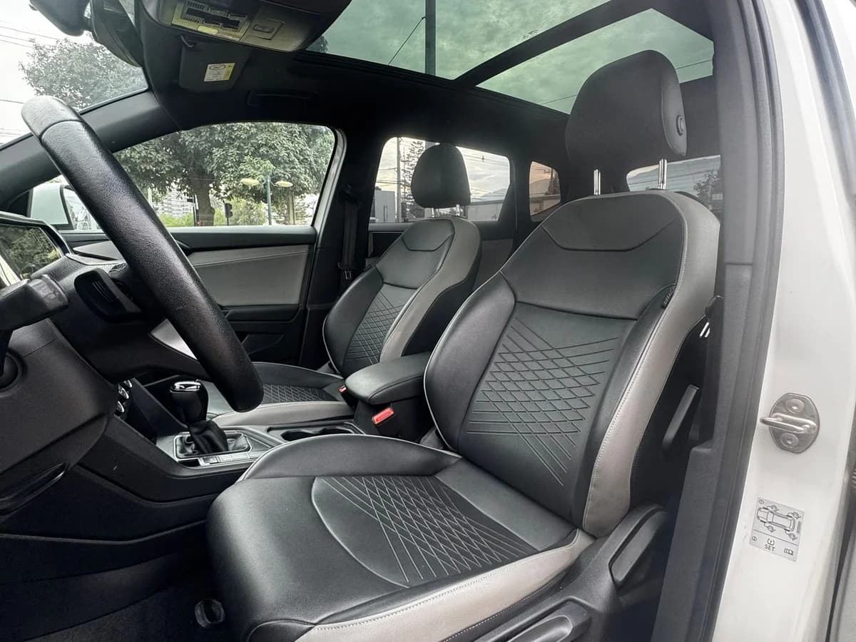 VOLKSWAGEN TAOS TSI 1.4 AT . 2023 - Imagen 9