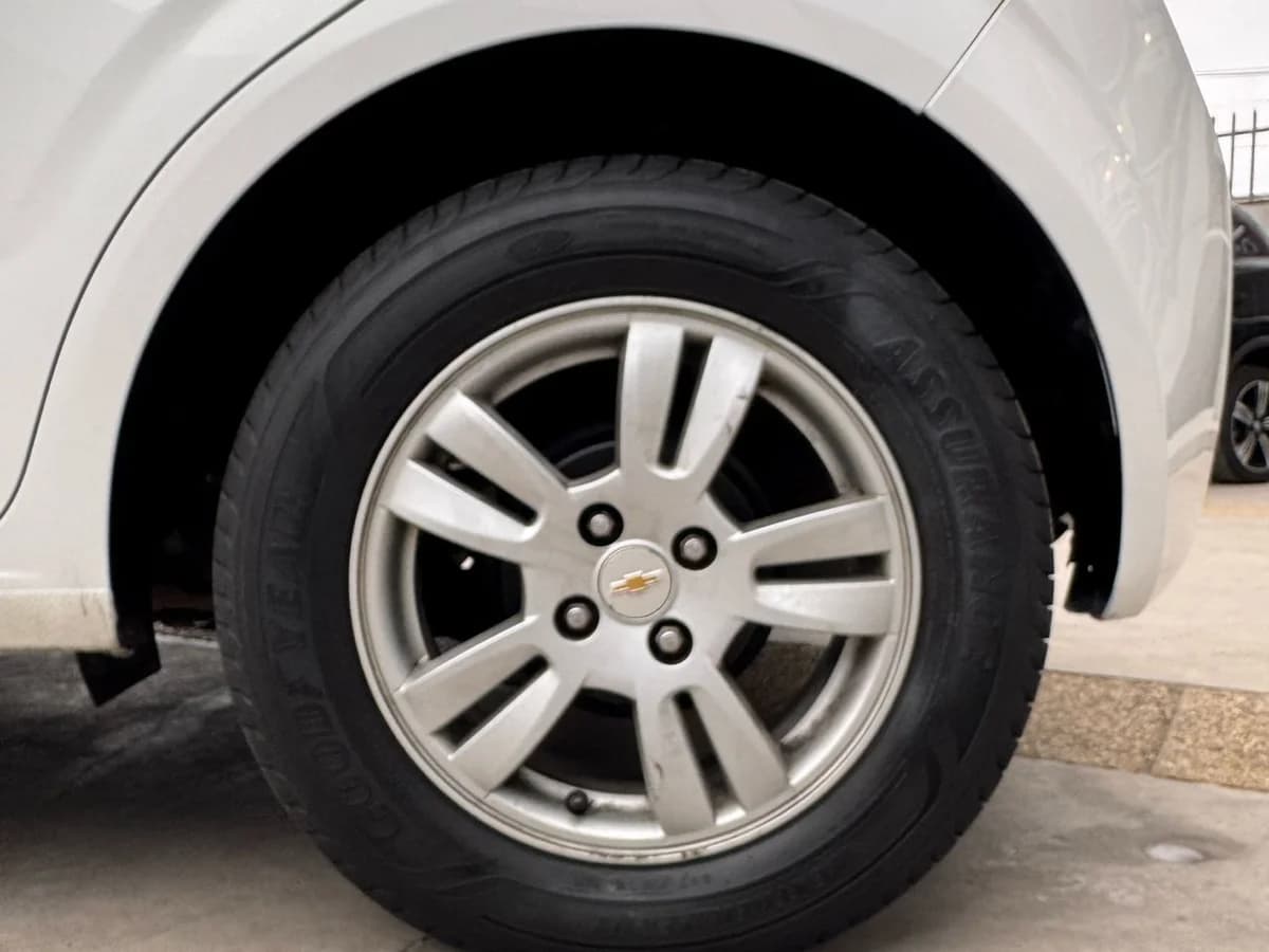 CHEVROLET SONIC LT 1.6 LT 1.6 2014 - Imagen 8