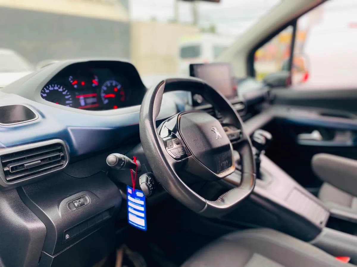 PEUGEOT RIFTER ALLURE BLUE HDI MEC 2024 - Imagen 3