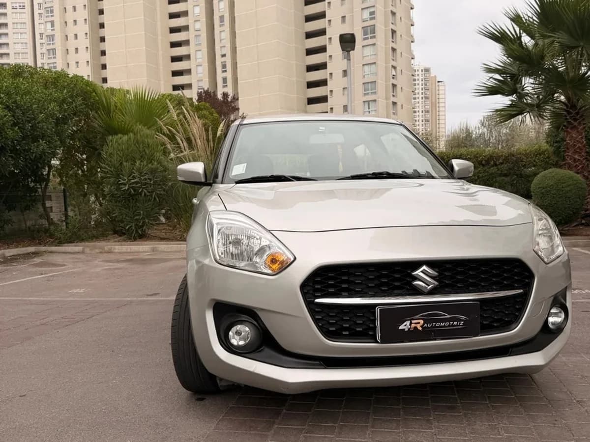 SUZUKI SWIFT GL 1.2 2023 - Imagen 2