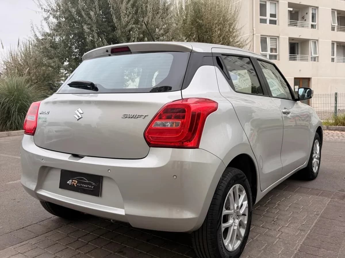 SUZUKI SWIFT GL 1.2 2023 - Imagen 15