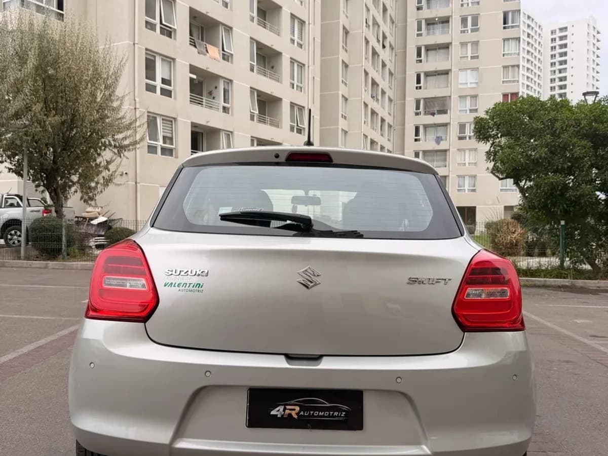 SUZUKI SWIFT GL 1.2 2023 - Imagen 16