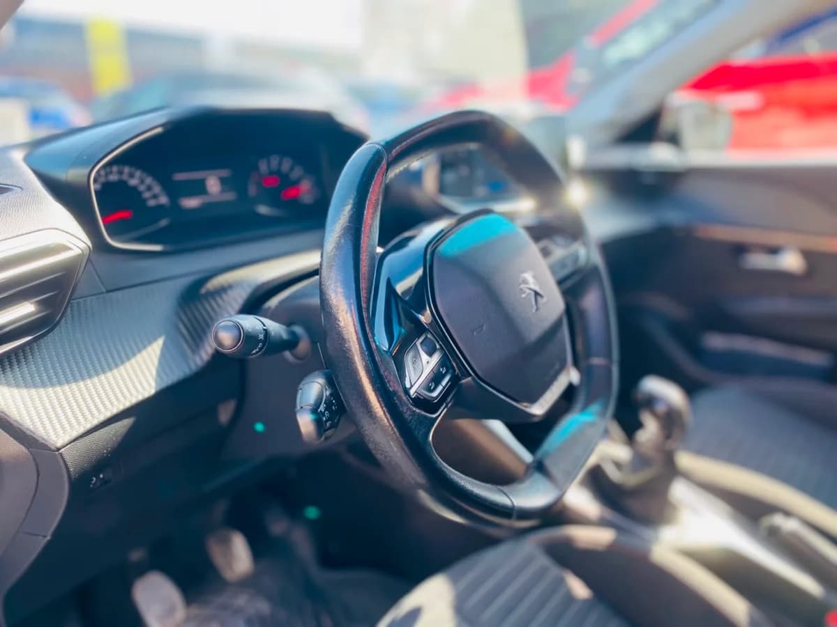 PEUGEOT 208 PURETECH 75 1.2 MEC 2021 - Imagen 12