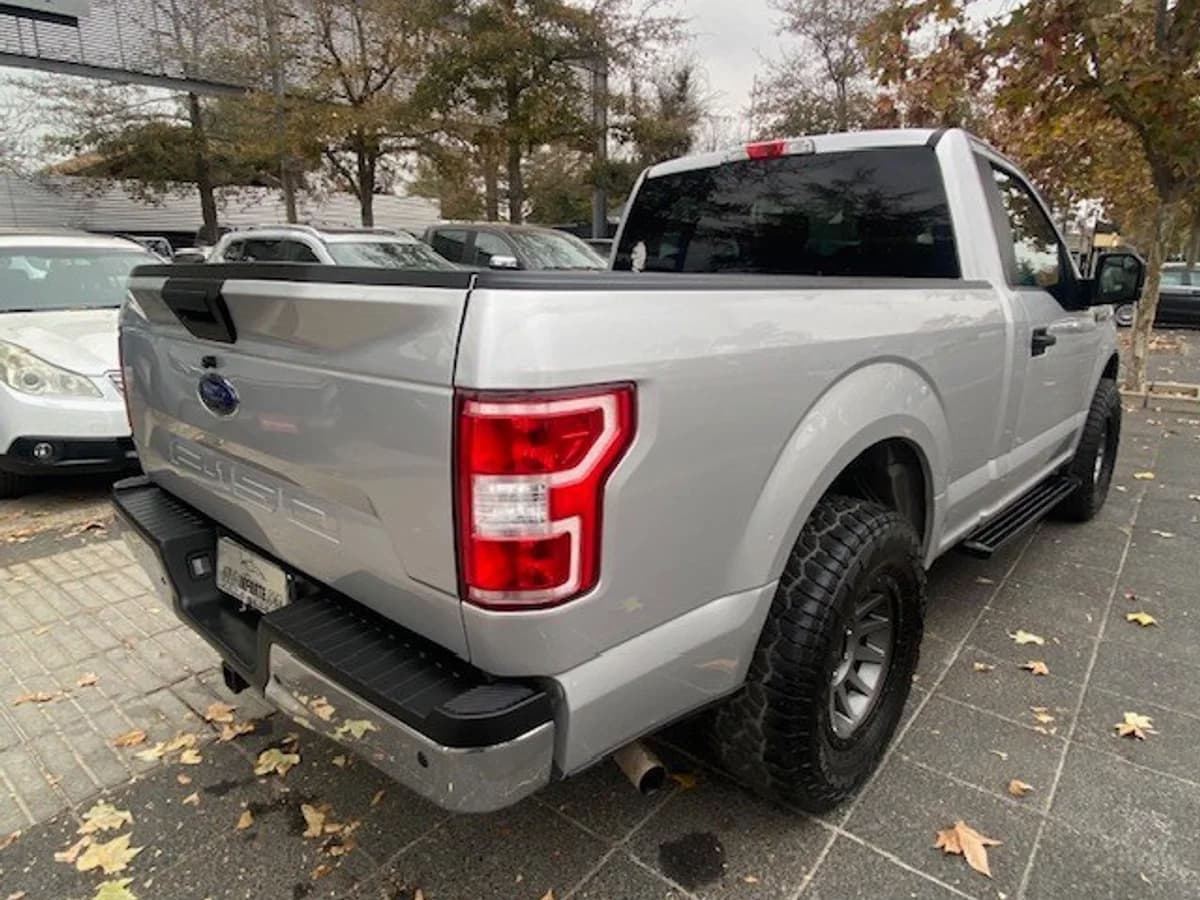 FORD F-150 XLT 3.3 Aut 2018 - Imagen 2